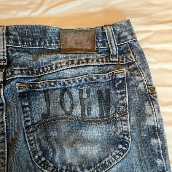 Lee Blue Jeans 33 x 34 Pre-owned Distressed (John on back pocket) - Picture 7 of 10